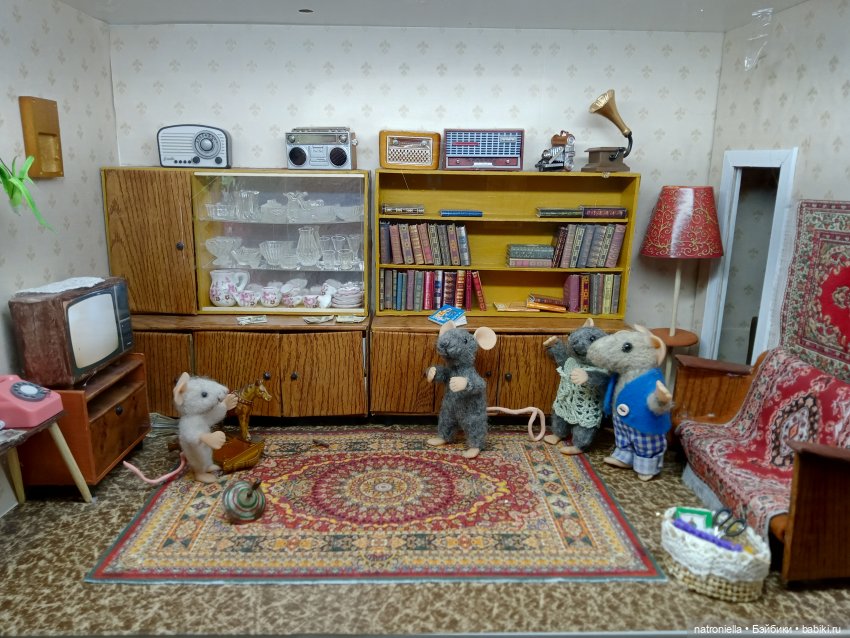 Опять весна! Опять Тишинка