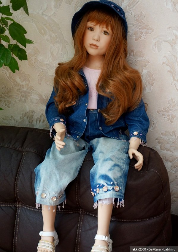 Джоли, которая очень хотела нарядиться