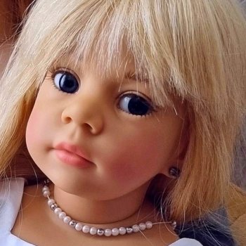 Глазастенькая Лара от Elisabeth Lindner