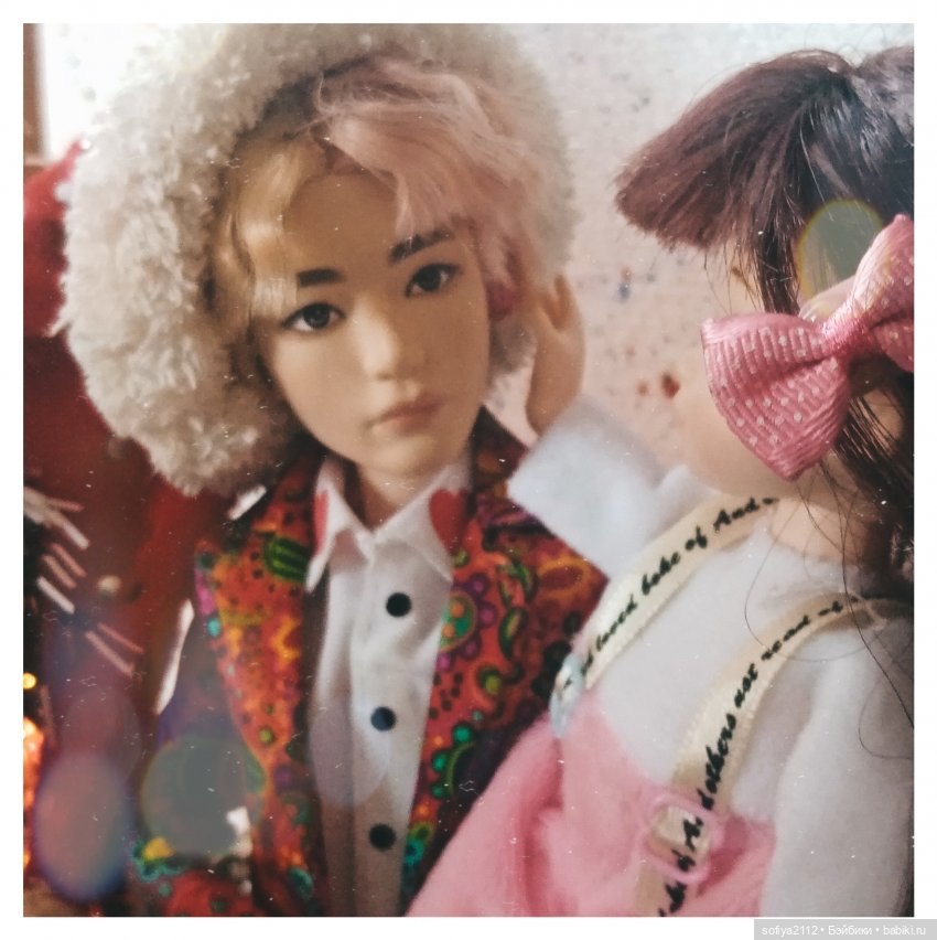 С Новым Годом поздравляем - познакомиться желаем