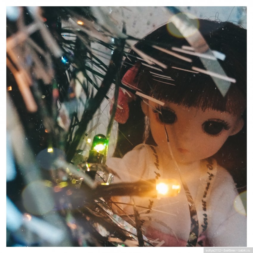 С Новым Годом поздравляем - познакомиться желаем