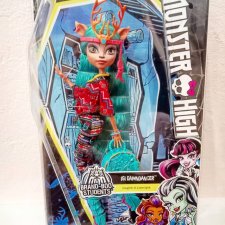 Изи Дондансер - одна из самых желанных куколок Монстр Хай
