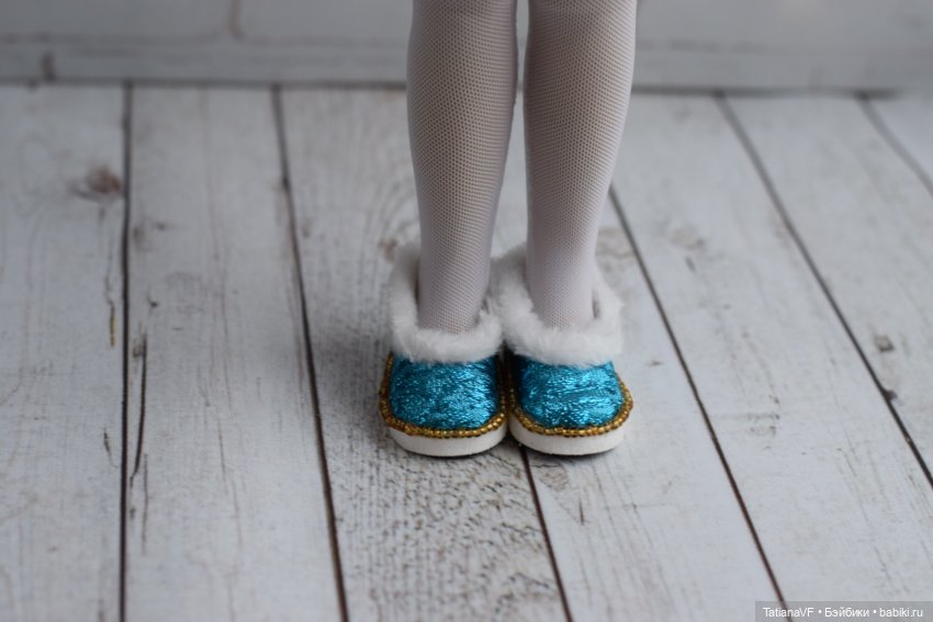 Снегурочка — Куклы Ruby Red (Руби Ред) Fashion Friends: Siblies (фото 3)