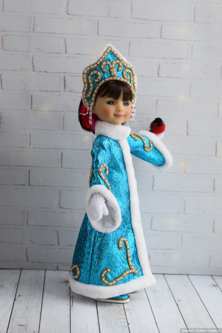 Снегурочка — Куклы Ruby Red (Руби Ред) Fashion Friends: Siblies (фото 2)