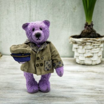 Мишка в фуражке со звёздочкой