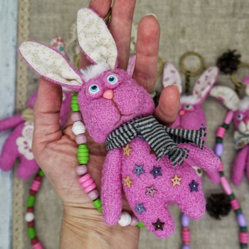 Яркие Зайчики брелоки-талисманы