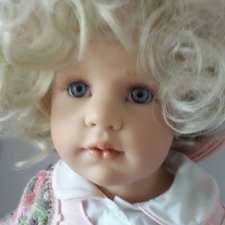 Коллекционная кукла из резин