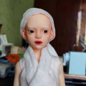 Сделала роспись на личике куклы первый раз