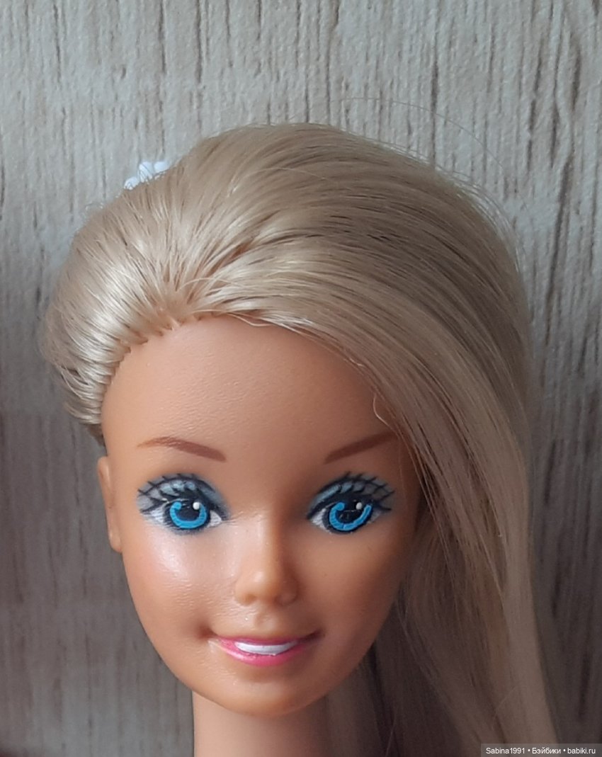 Обратите внимание на правый глаз