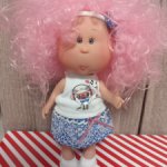 Кучерявая малышка Мия