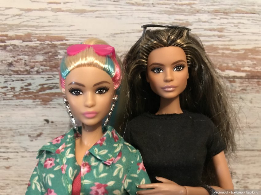 С Линой Лукс, у меня она Валери)