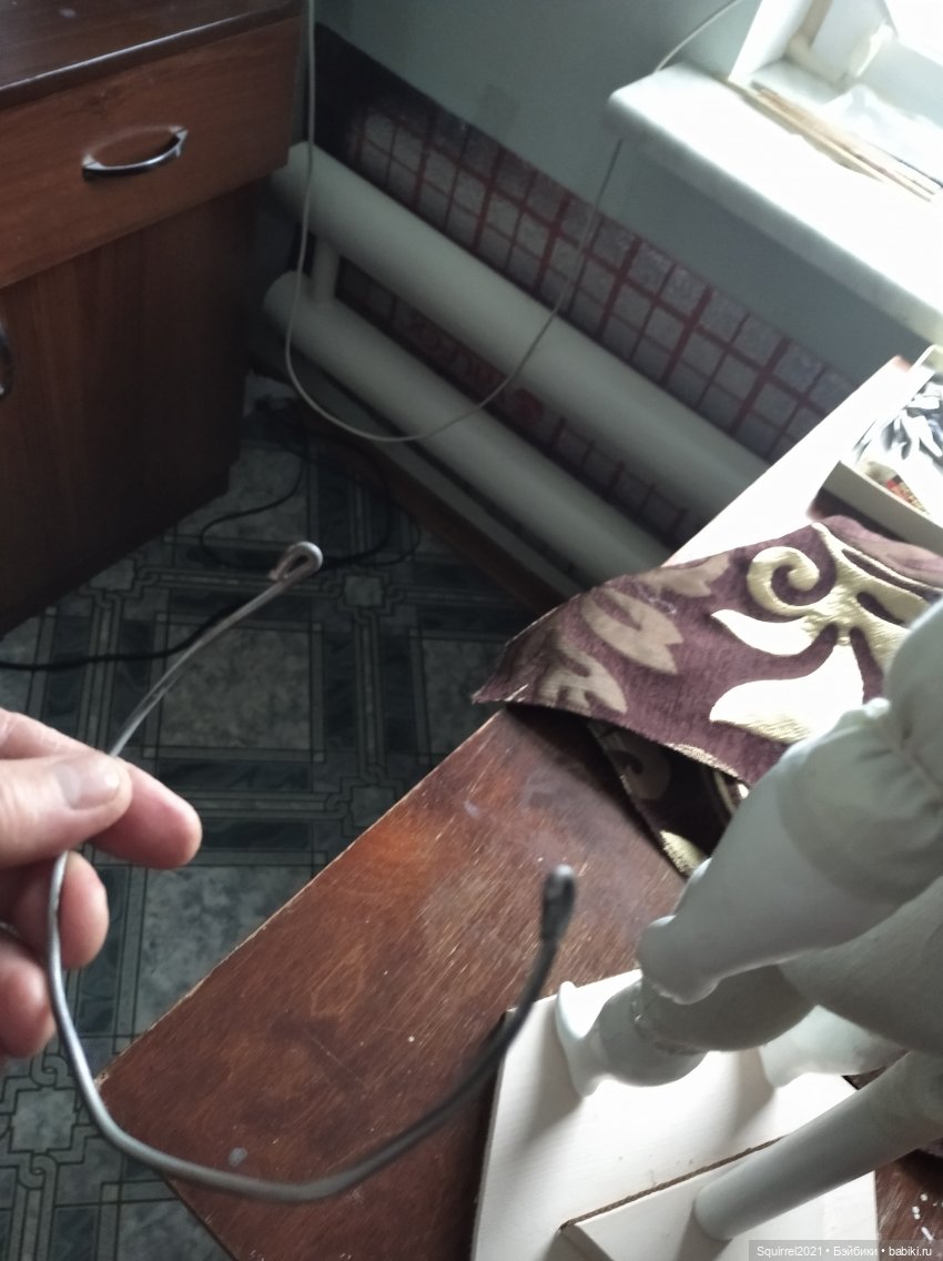 Подставка для куклы — Реставрация антикварных кукол: ремонт фарфора