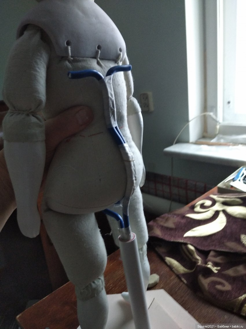 Подставка для куклы — Реставрация антикварных кукол: ремонт фарфора