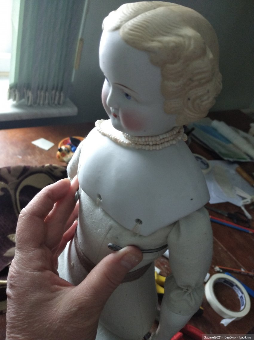Подставка для куклы — Реставрация антикварных кукол: ремонт фарфора