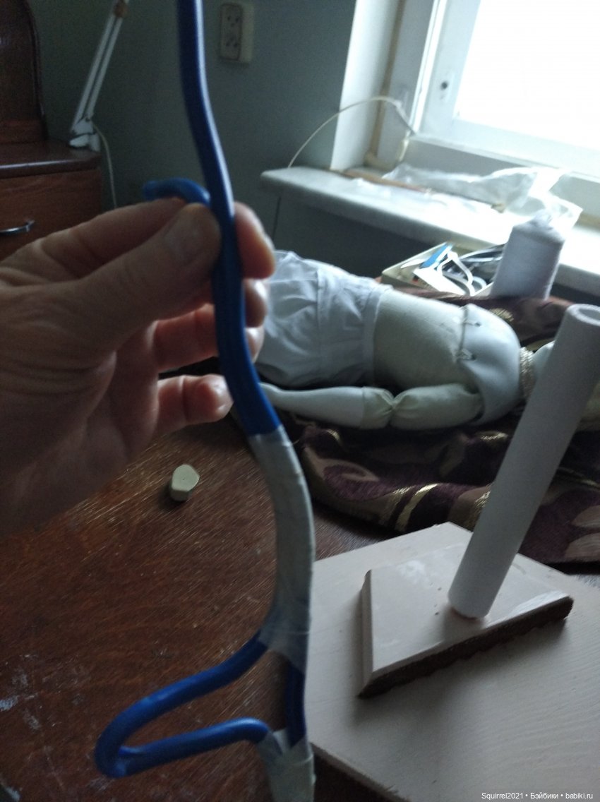 Подставка для куклы — Реставрация антикварных кукол: ремонт фарфора