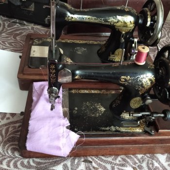 Околокукольное.Швейные машинки "Зингер"