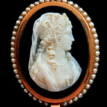 Околокукольные нужности. Камеи.