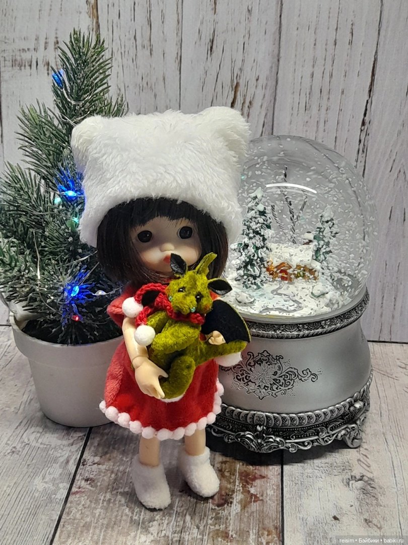 Маленькая куколка любит дружить (фото 3)