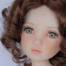 Франческа Ruby Red ищет повседневный образ