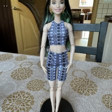 Barbie Fashionistas 110 на высоком теле мтм
