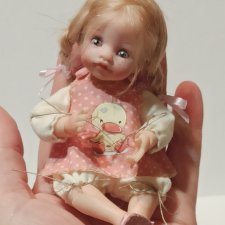 Крошка в ладошке