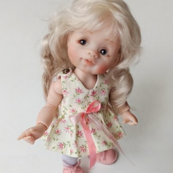 Одеваю новую Малышку