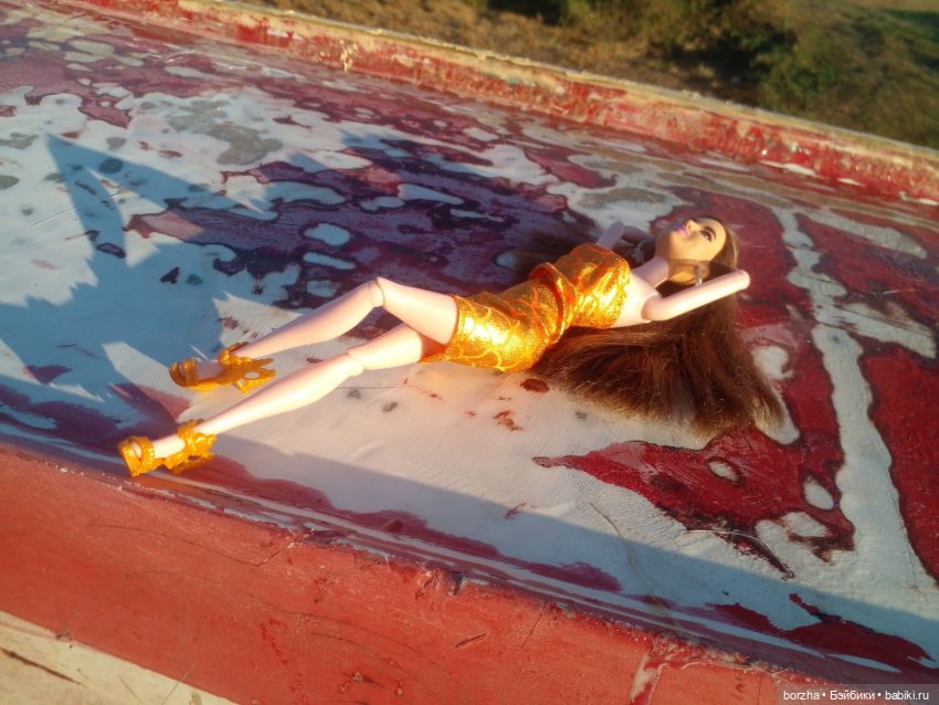 Юля входит в образ — Аналоги Барби и куклы 1/6: клоны 90 (фото 7)