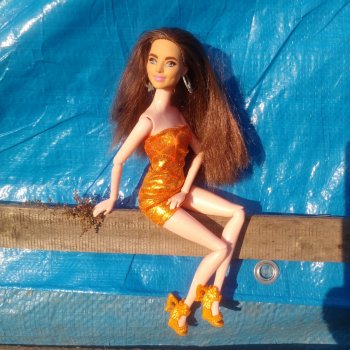 Юля входит в образ