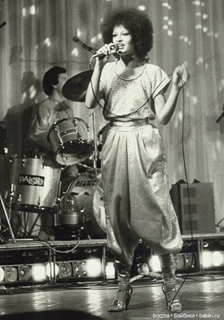 Маленькая хотелочка приехала