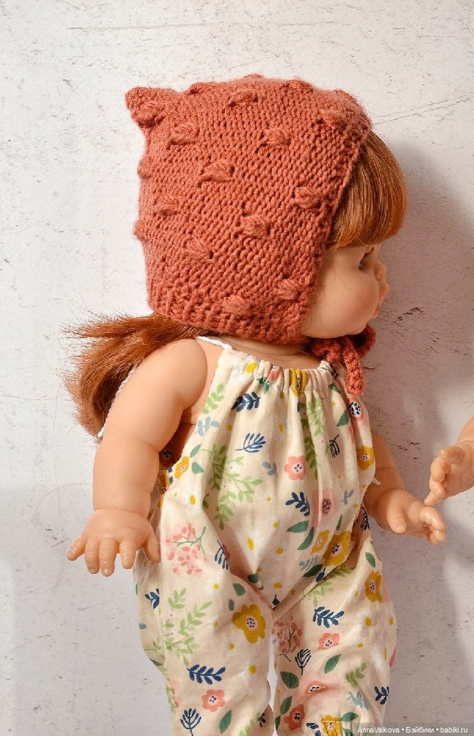 Чепчики вязаные