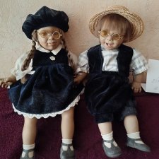Пара виниловых кукол
