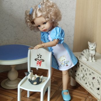 Куклы и кошки