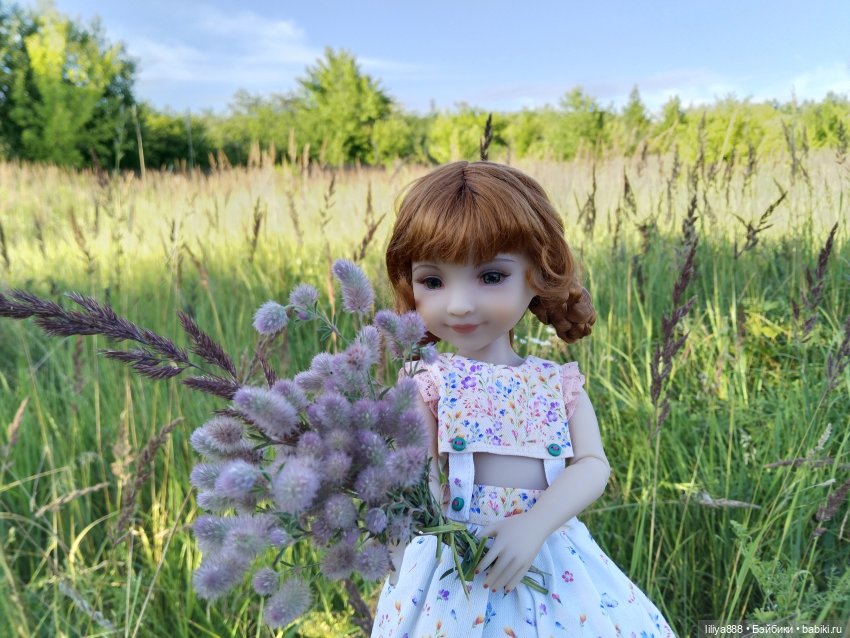 Зара уходит в поле 🌾🌷🌿 — Куклы Ruby Red (Руби Ред) Fashion Friends: Siblies