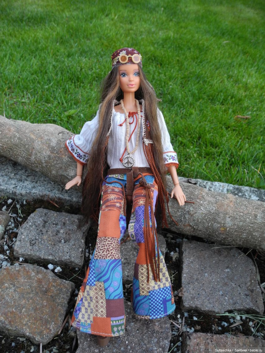 Peace and Love Barbie 224946