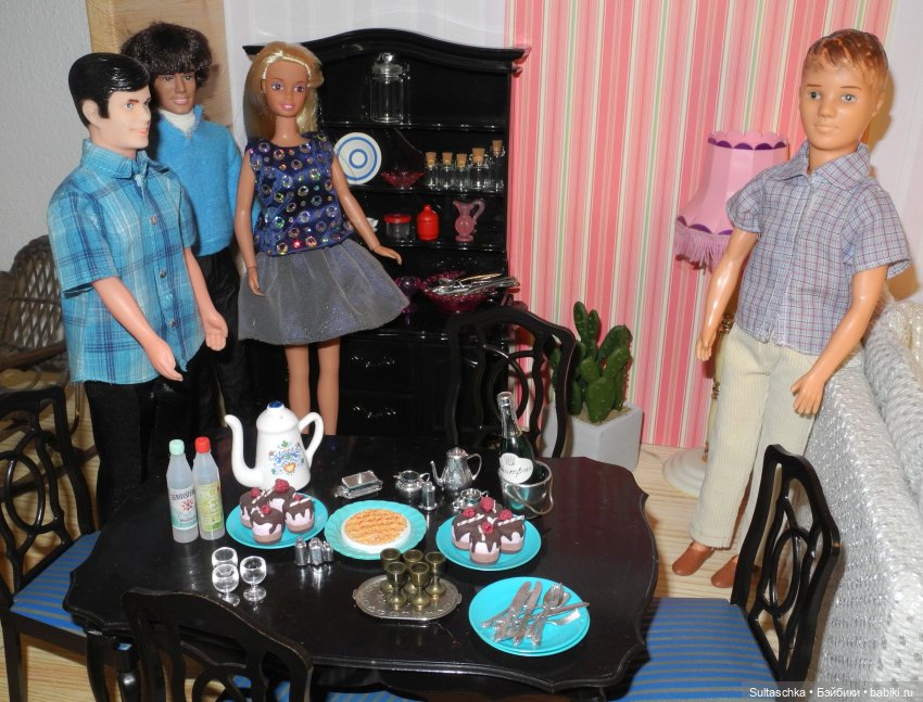 Семейка Буш — Куклы Barbie (Барби): Looks