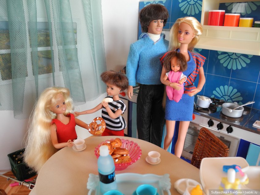 Семейка Буш — Куклы Barbie (Барби): Looks