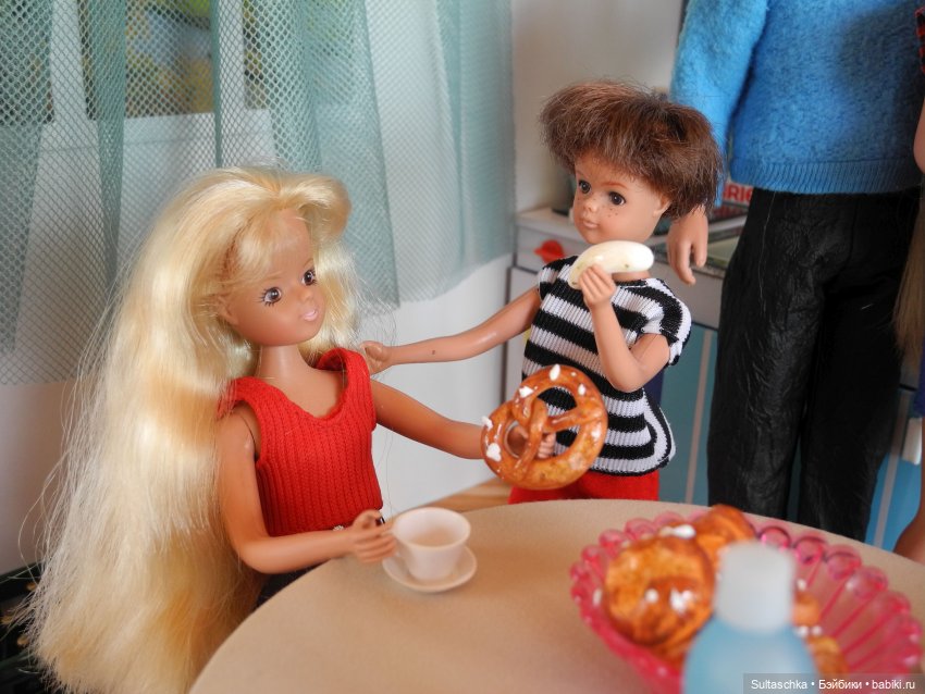 Семейка Буш — Куклы Barbie (Барби): Looks