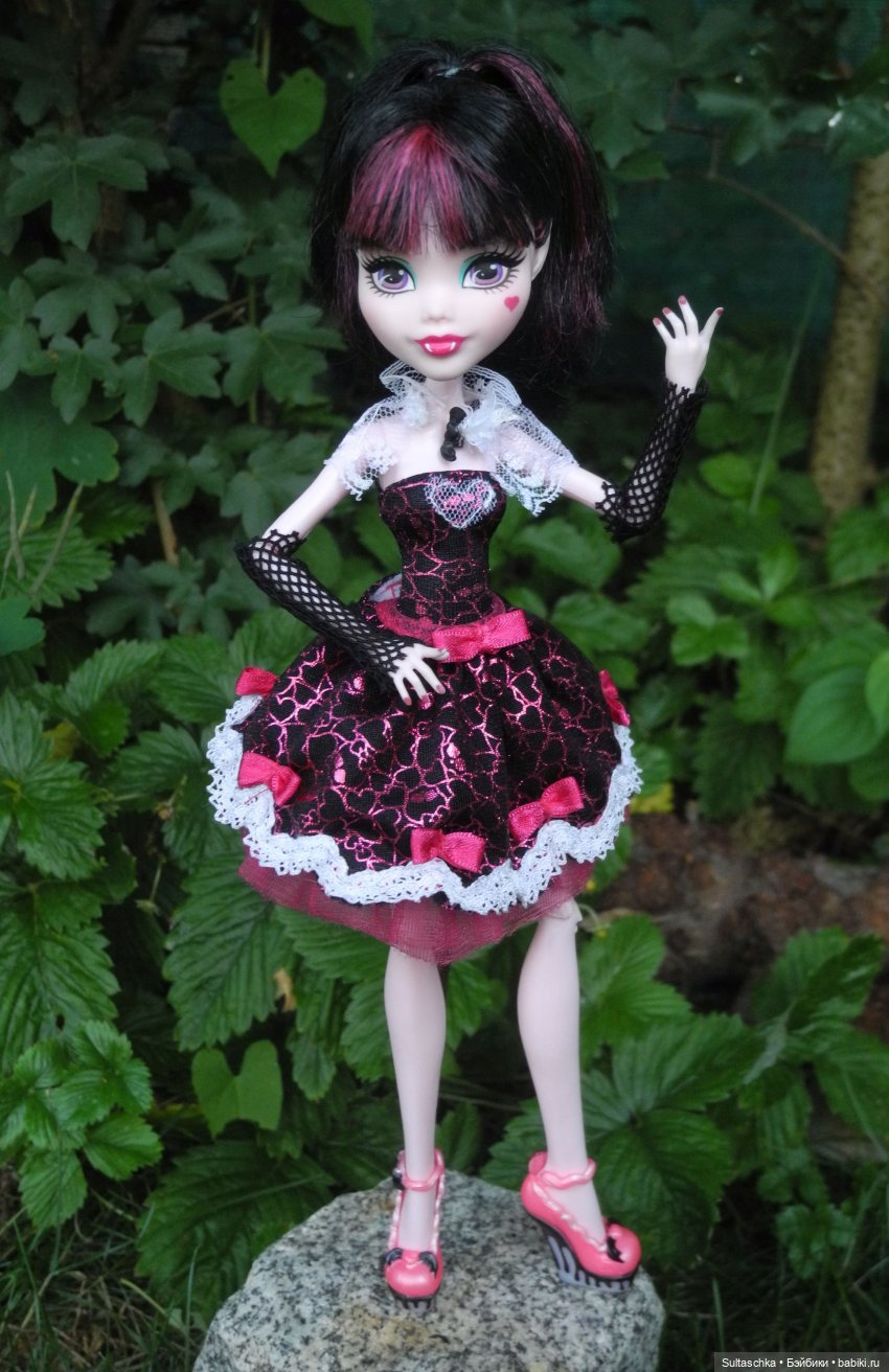 В дом проникли Монстры — Куклы Monster High и Ever After High: G1