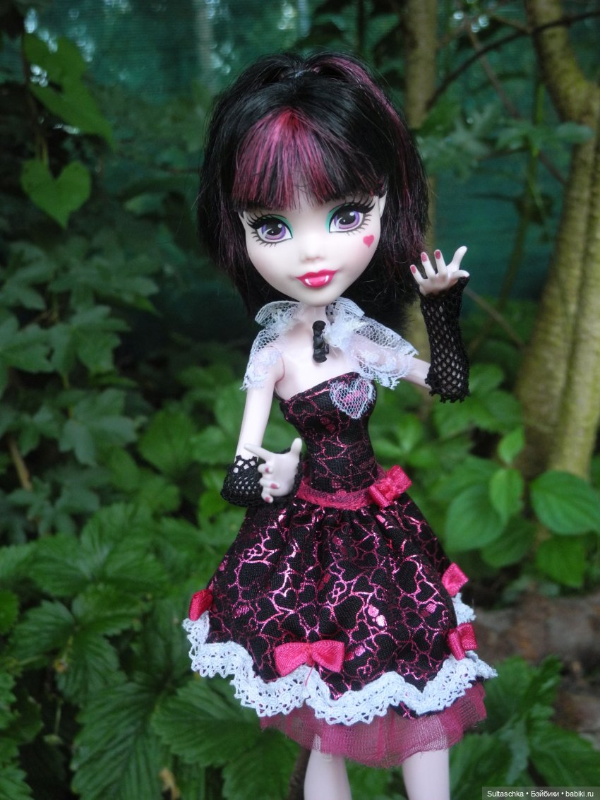 В дом проникли Монстры — Куклы Monster High и Ever After High: G1