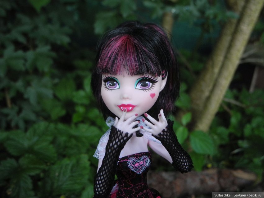 В дом проникли Монстры — Куклы Monster High и Ever After High: G1