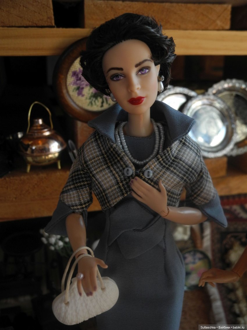 Антикварная лавка | Бэйбики Антикварная лавка — Куклы Barbie (Барби): Looks (фото 7)