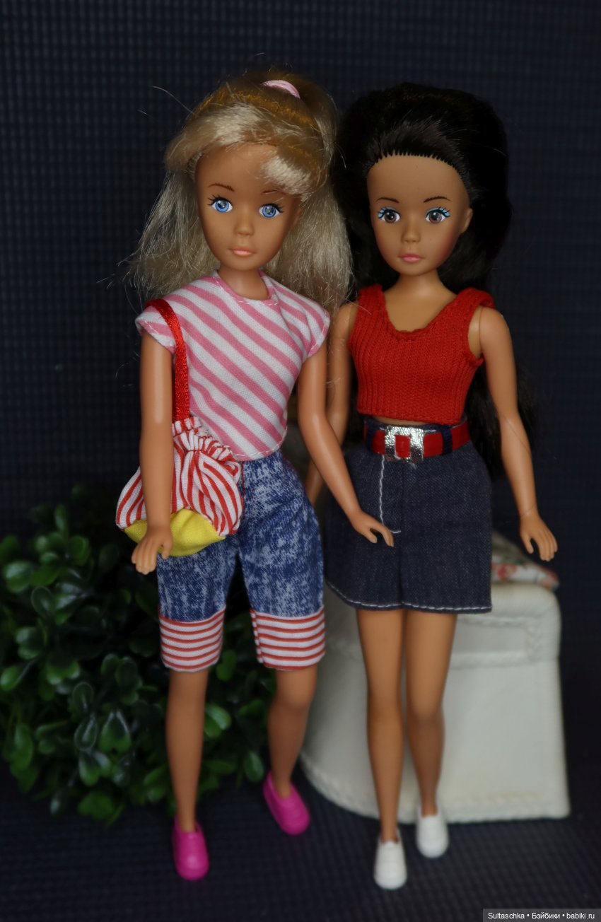 Петра Пласти. Старший брат Фред и младшая сестричка Пегги