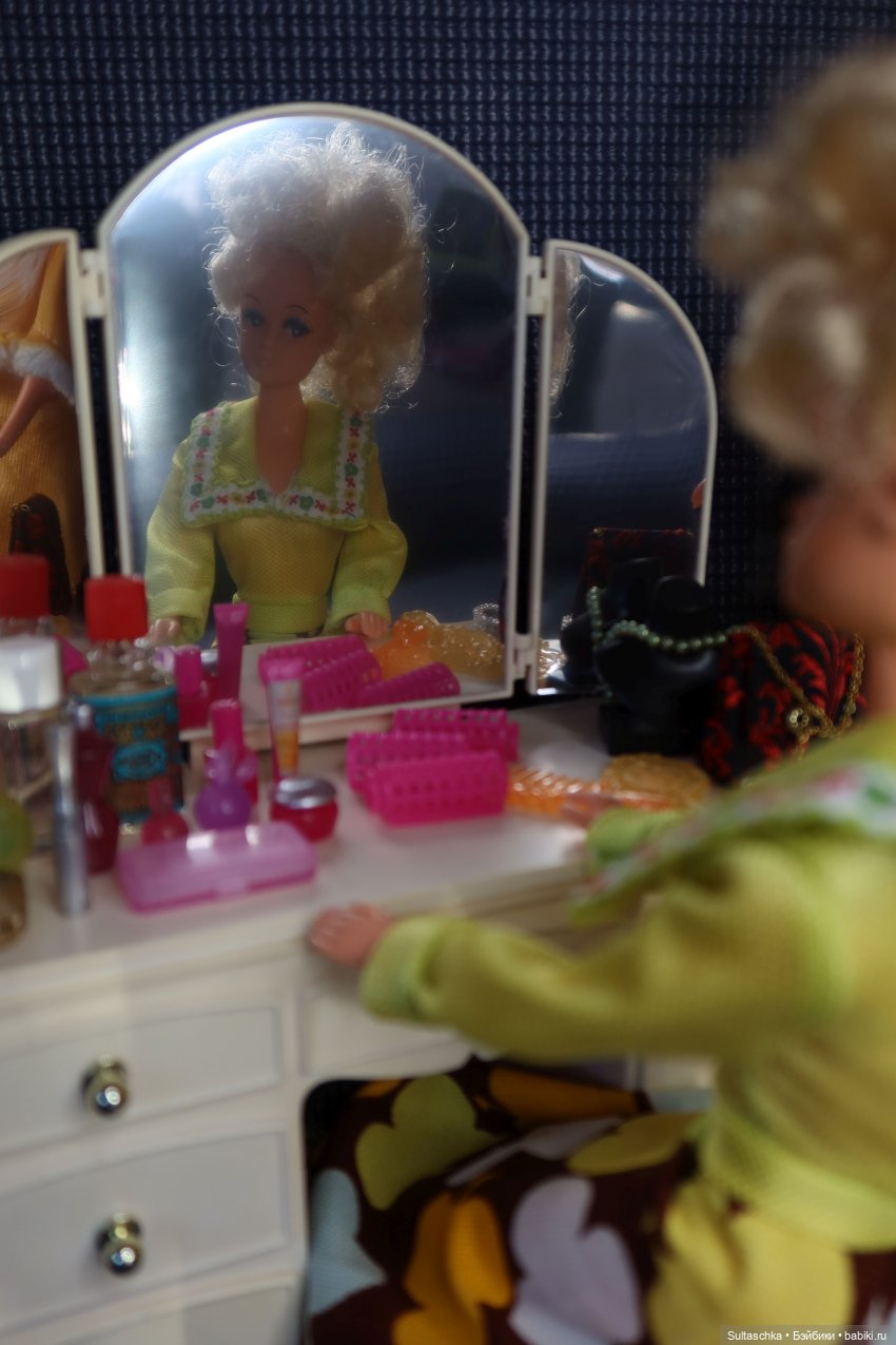 Петра Пласти. Старший брат Фред и младшая сестричка Пегги