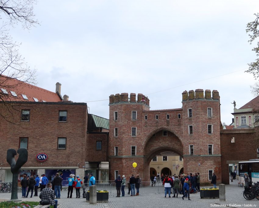 Прогулка Лауры и опрос — Куклы Barbie (Барби): Looks