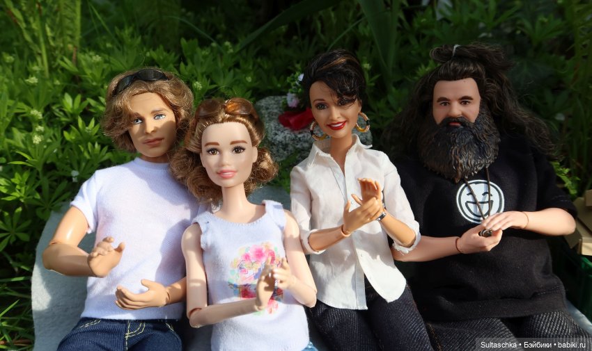 Май начался — Куклы Barbie (Барби): Looks (фото 8)