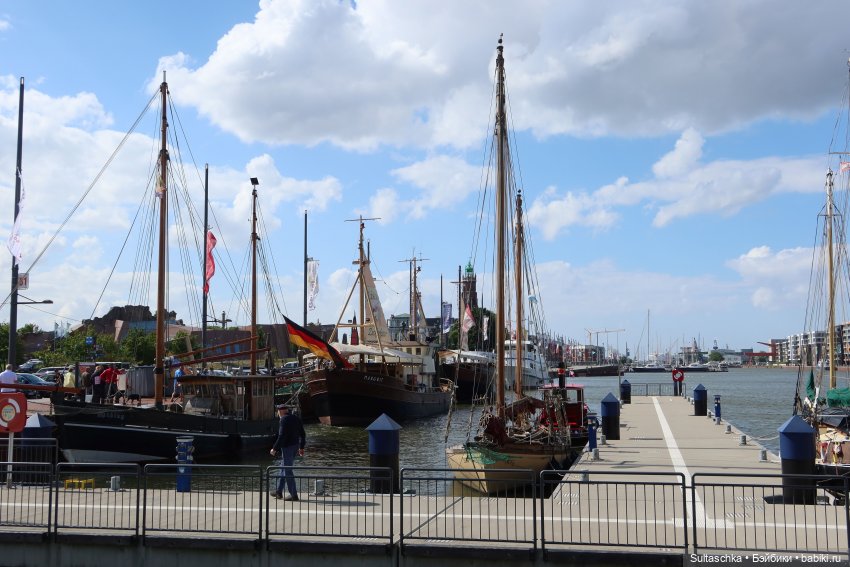 Светские новости. Женевьева путешествует (фото 4)