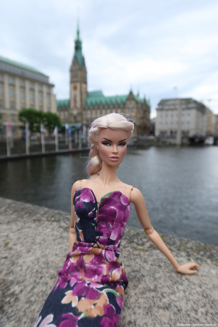 Светские новости. Женевьева путешествует (фото 6)