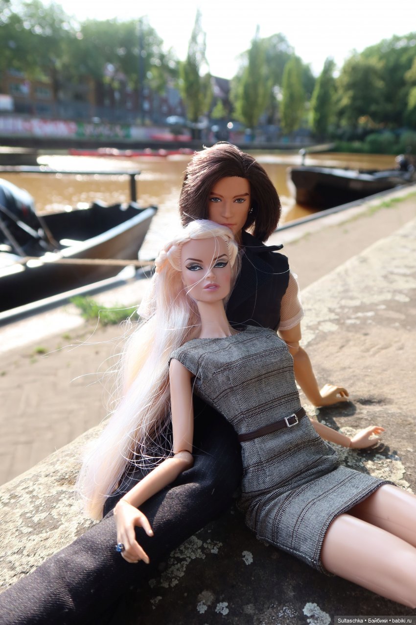 Светские новости. Женевьева путешествует