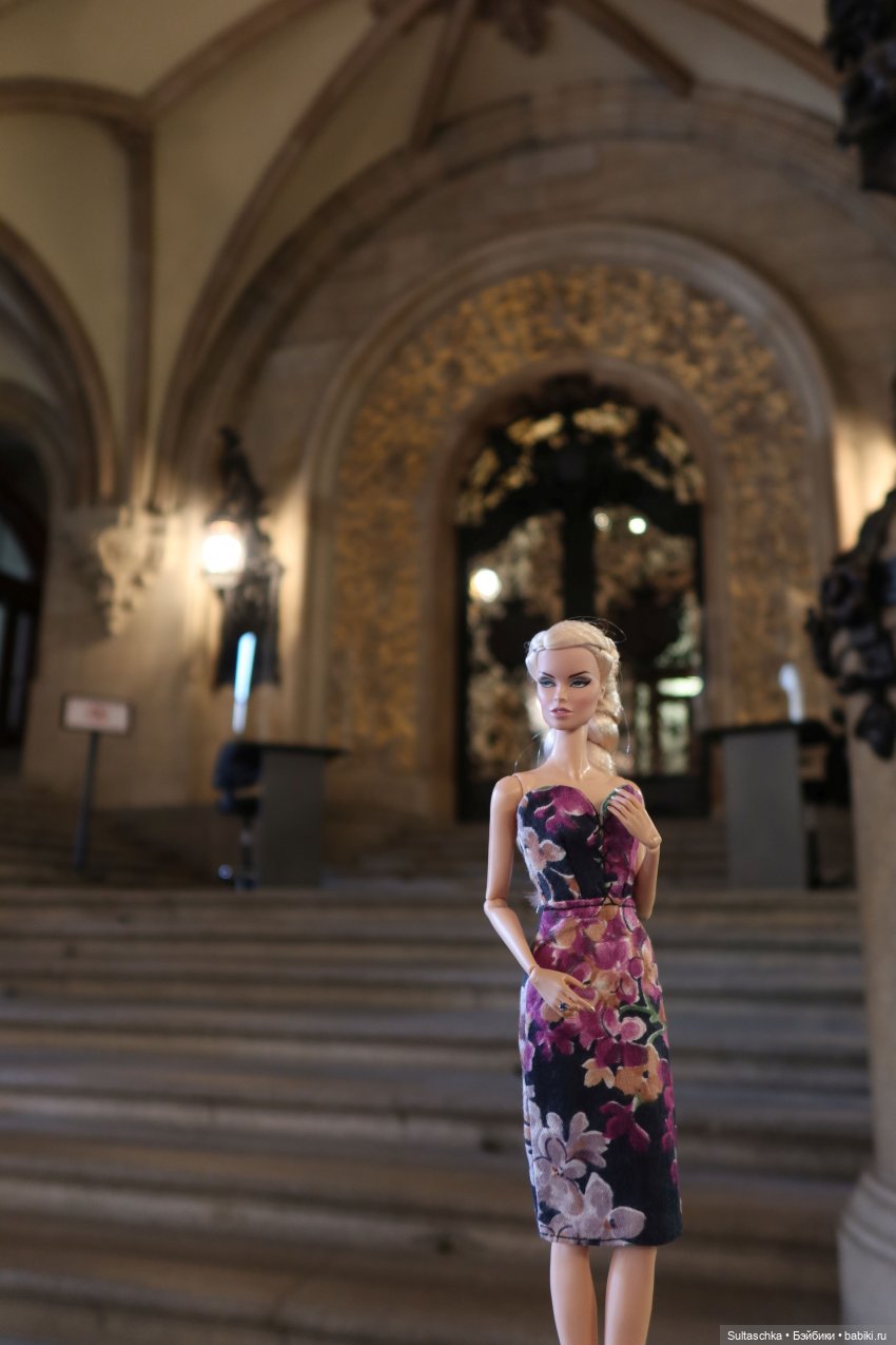 Светские новости. Женевьева путешествует