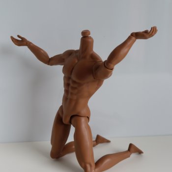 Тело, где твоя голова? (обзор тела Адониса латино с Али)